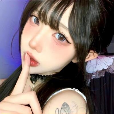带子狼 在那双小手中 封面