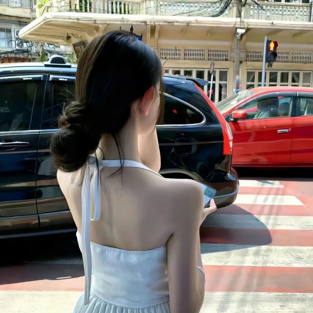 女仆 封面